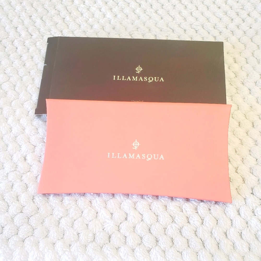 Illamasqua/ "Unveiled Artistry" eyeshadow palette